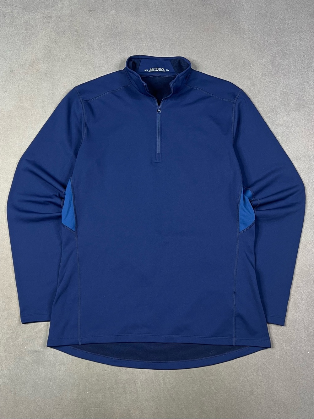 Arc'teryx Men's Dark Blue Half-Zip Performance Pullover